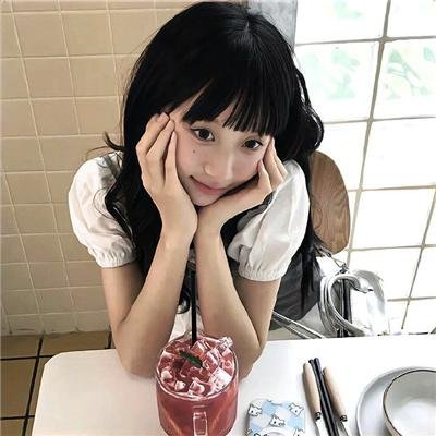 15岁的未婚妈妈 封面